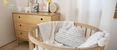 Nowoczesne wyprawki dla niemowląt – wygoda i bezpieczeństwo od pierwszych chwil życia