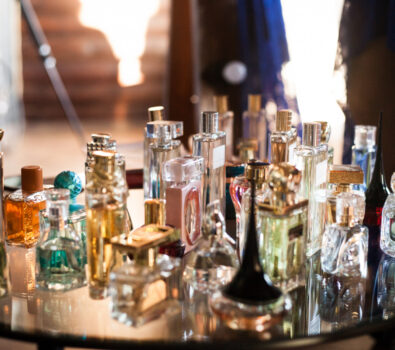 Perfumy na prezent – jak wybrać idealny flakon? Perfumy na prezent – jak wybrać idealny flakon?