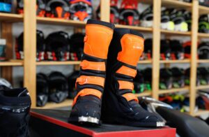 Sklep motocyklowy w Krakowie – szeroki wybór ubrań, akcesoriów i części Sklep motocyklowy w Krakowie – szeroki wybór ubrań, akcesoriów i części